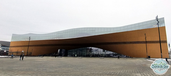 Helsinki Oodi Kütüphanesi Modern Mimari Örneği